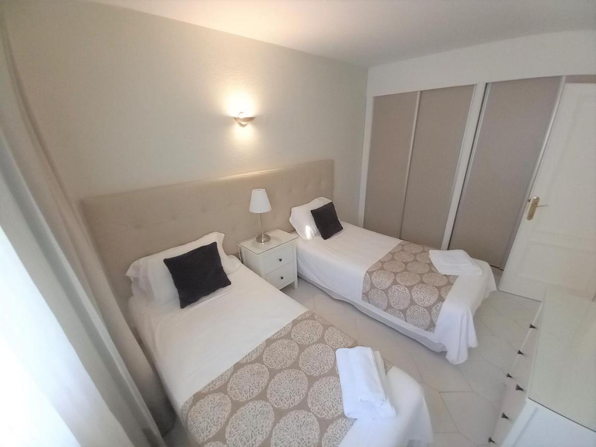 Miraflores Beachfront Penthouse Sitio de Calahonda
